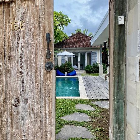 Villa Biru - 500M Batubelig Beach 캉구 외부 사진