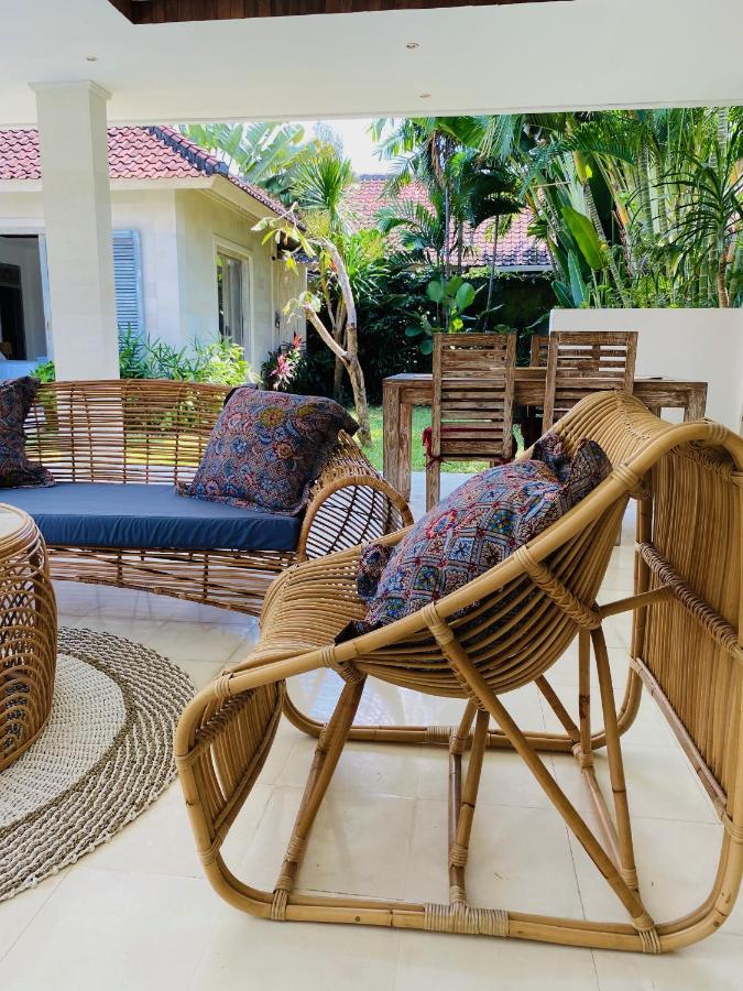 Villa Biru - 500M Batubelig Beach 캉구 외부 사진