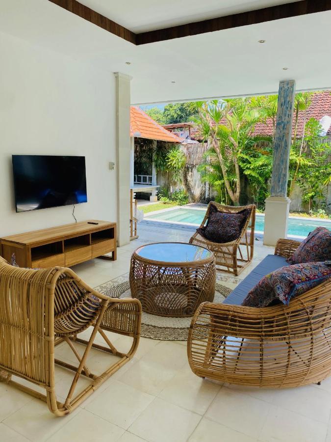 Villa Biru - 500M Batubelig Beach 캉구 외부 사진