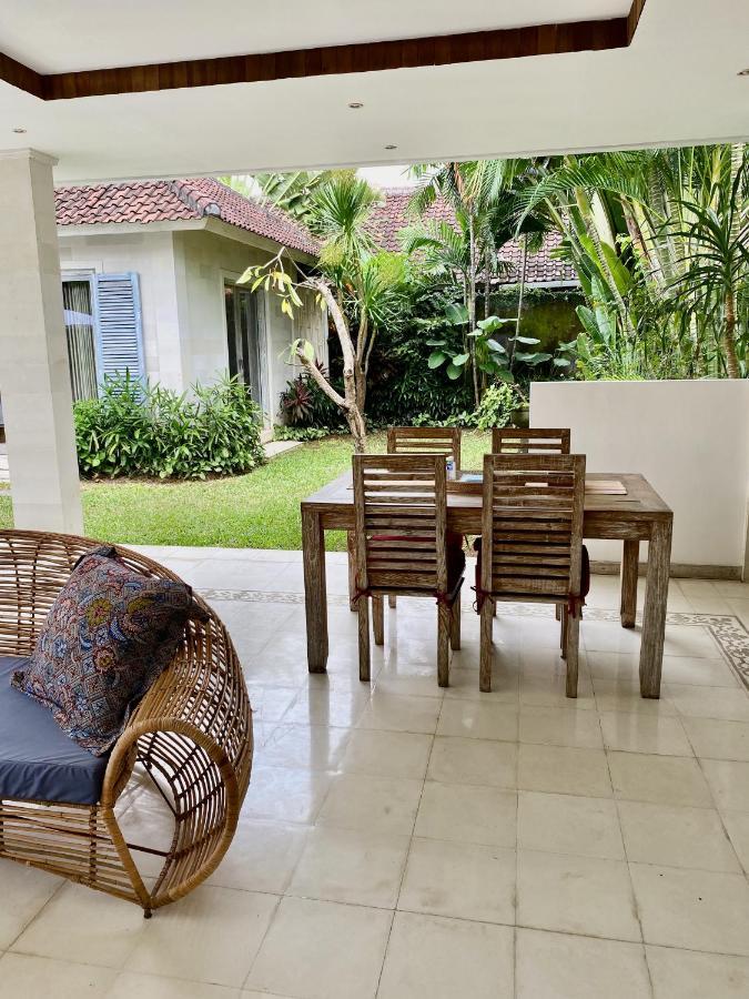 Villa Biru - 500M Batubelig Beach 캉구 외부 사진